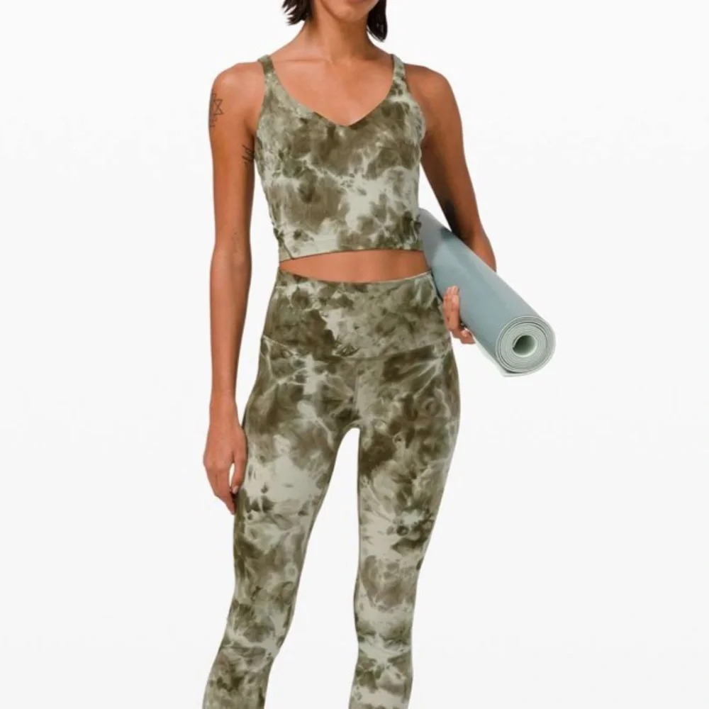 Lululemon Align Tank *Diamond Dye
Light Sage Army Green Dark Olive Size 4 - Picture 4 of 7